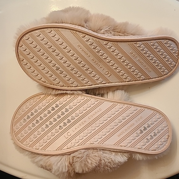 Slippers - Picture 2 of 2